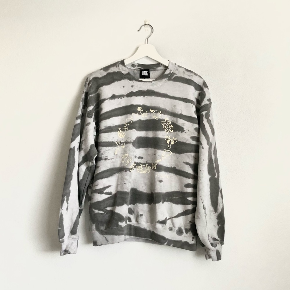 NWT Urban Outfitters BDG Grey Tie Dye Zodiac Sacred Symbol Sweatshirt Sz Small
